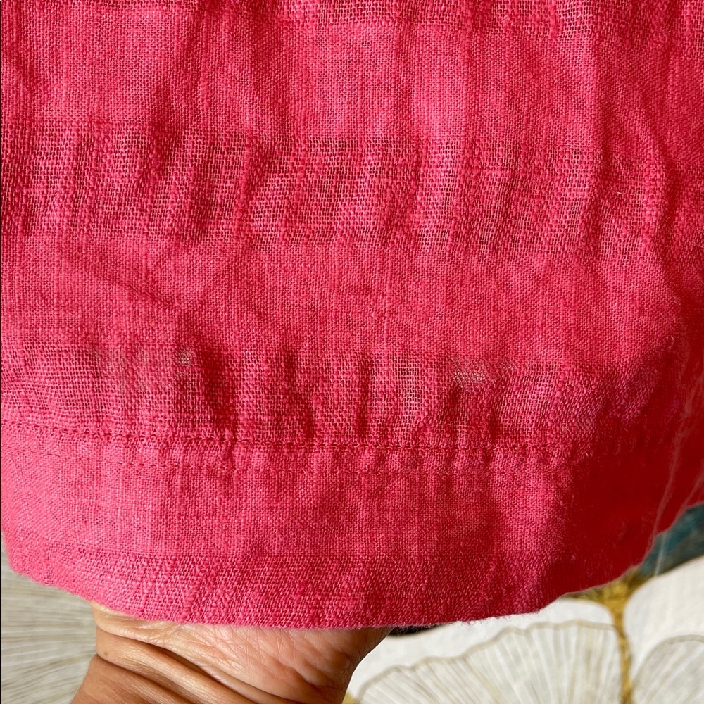 Liz Claiborne Vibrant Pink Blouse with Capped Sleeves - Picture 6 of 6